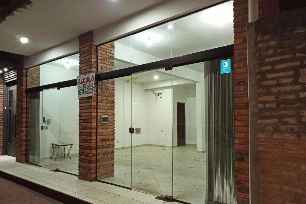 SALON COMERCIAL Zona Centro San Lorenzo — foto 2