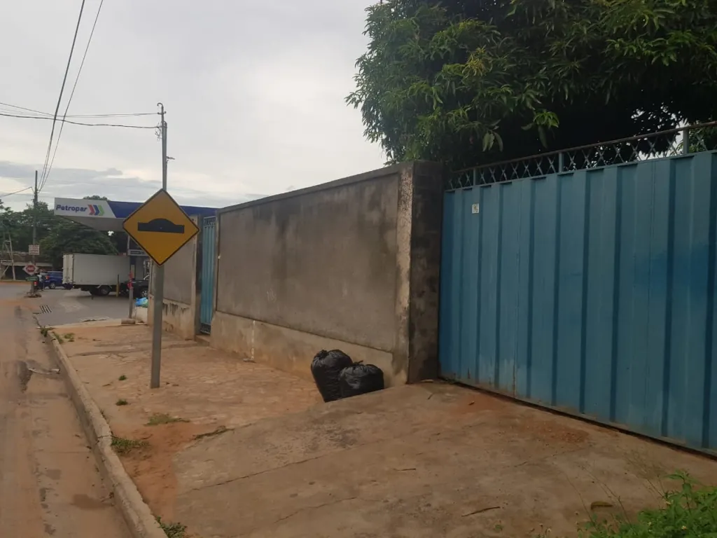 REMATEE!! Vendo Casa con excelente Ubicación para vivienda o comercio. ÑEMBY — foto 2