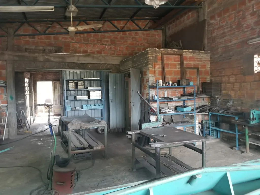 Salón comercial - Fernando de la Mora — foto 3