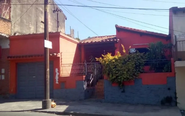 VENDO CASA, ZONA MERCADO 4. — foto 3