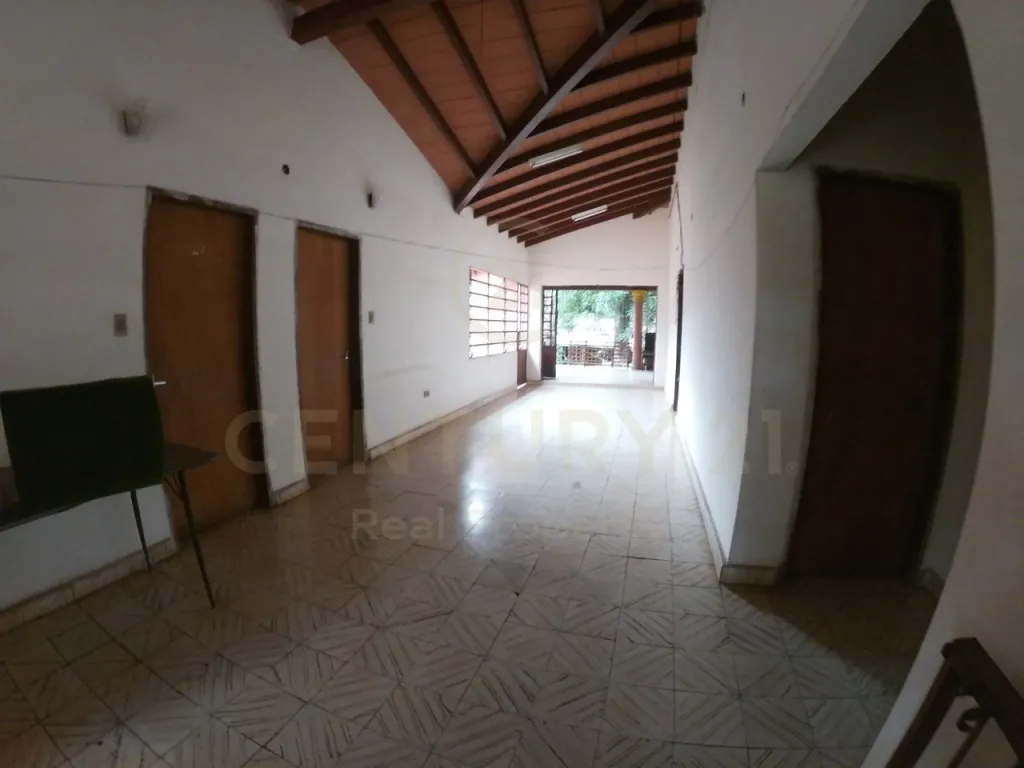 AMPLIA CASA EN VENTA — foto 3