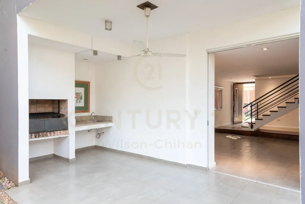 HERMOSA RESIDENCIA EN CONDOMINIO BOTANICA V — foto 3
