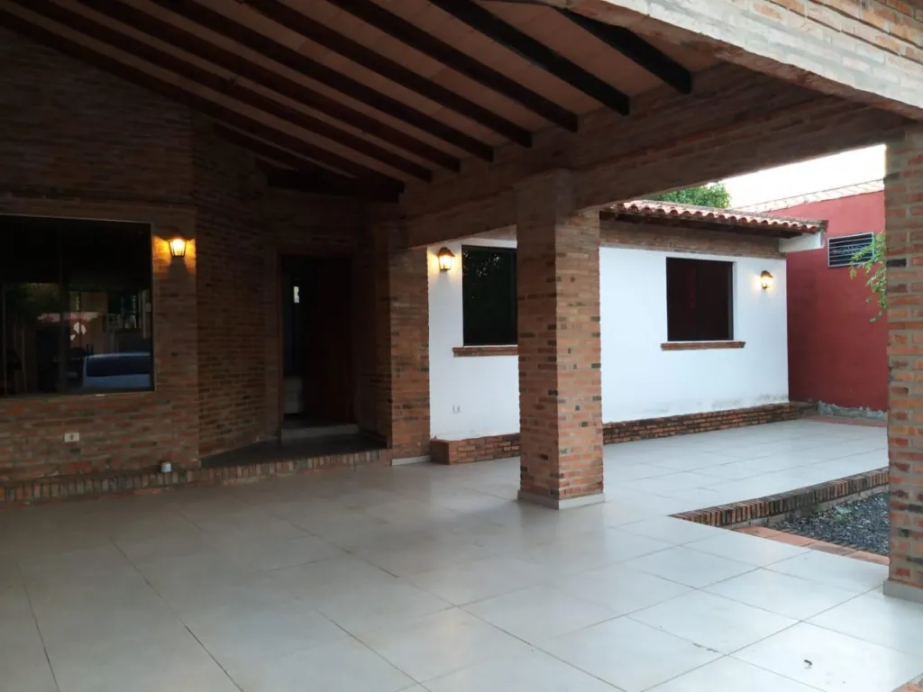 VENDO CASA A 1 CUADRA DE RAKIURA — foto 2