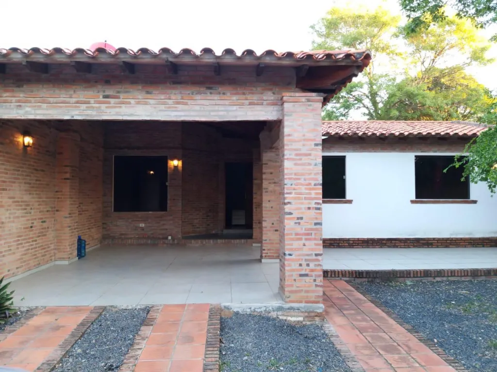 VENDO CASA A 1 CUADRA DE RAKIURA — foto 3