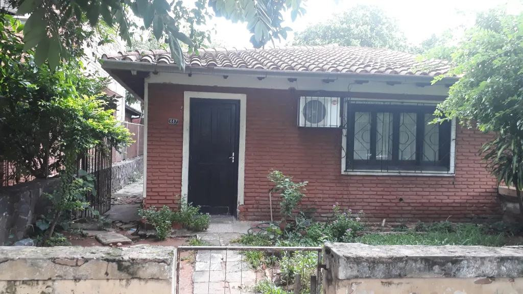 VENDO CASA EN SAJONIA - A UNA CUADRA DE COLÓN — foto 2