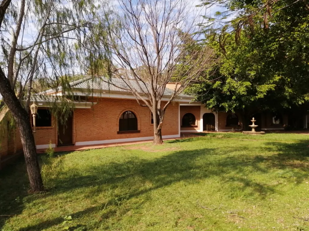 DUEÑO VENDE SIN INTERMEDIARIO MANSIÓN TIPO PLAYBOY!! EN UNA ESQUINA Y EN UNA SOLA PLANTA. — foto 2