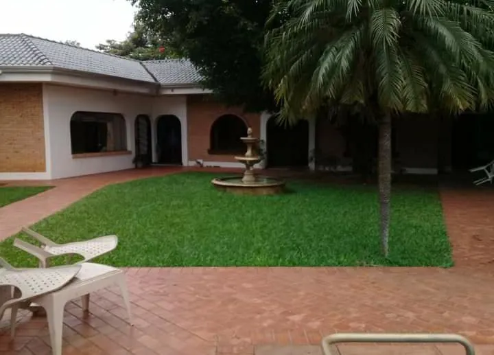DUEÑO VENDE SIN INTERMEDIARIO MANSIÓN TIPO PLAYBOY!! EN UNA ESQUINA Y EN UNA SOLA PLANTA. — foto 3