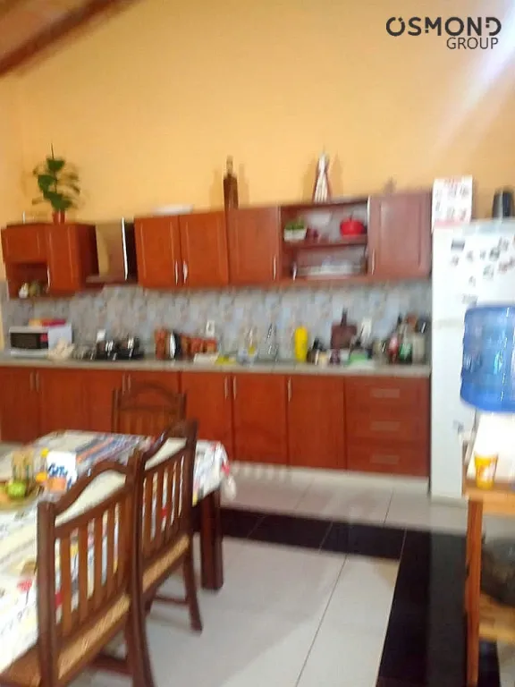 RESIDENCIA EN LA CIUDAD DE LUQUE!!! Barrio Laurelty. — foto 3