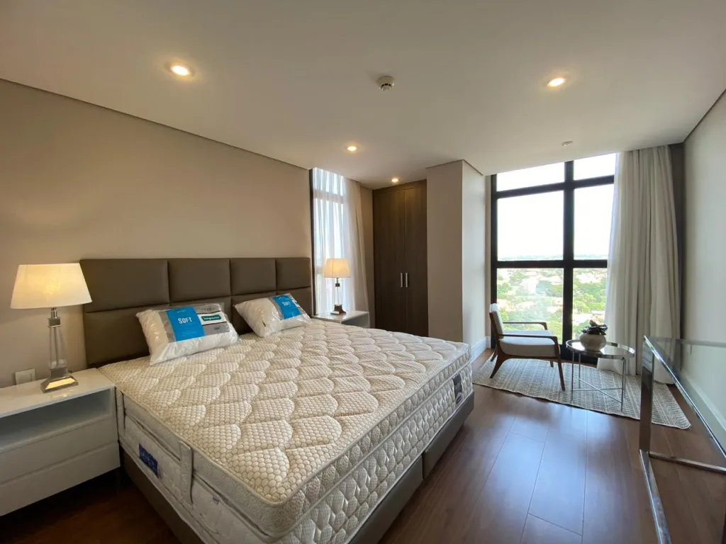 Penthouse en alquiler - Av Santísima Trinidad — foto 2