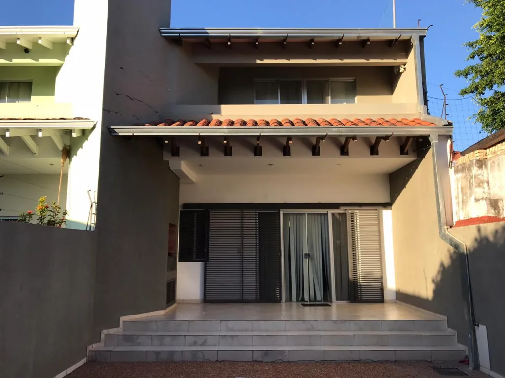 En venta moderno y amplio dúplex en Lambaré. — foto 2