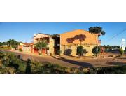 Casa en Ypané con salones sobre Ruta Acc. Sur en esquina