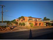 Casa en Ypané con salones sobre Ruta Acc. Sur en esquina