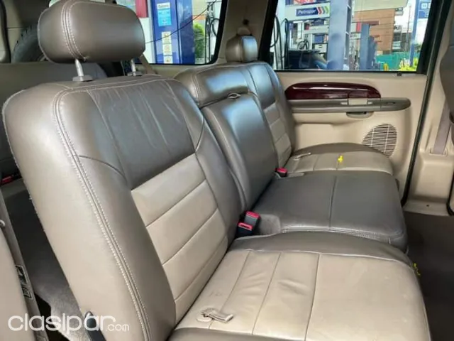 Ford Excursion 2005 — foto 3