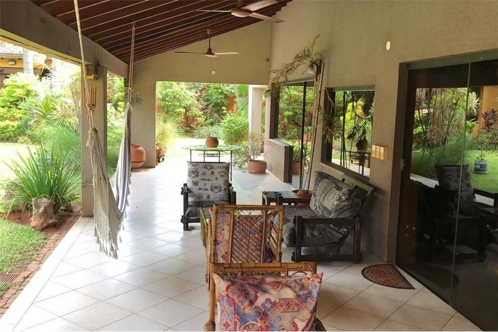 ¡Imponente Residencia en Barrio Ytay 850,000 USD — foto 3