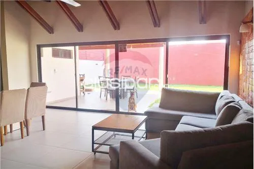 VENDO CASA A ESTRENAR EN BARRIO CAMPO VIA - LUQUE — foto 2