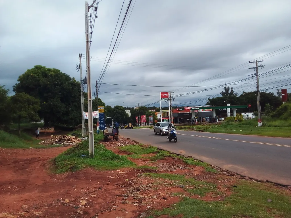 TERRENO DE 900 M2 SOBRE RUTA 1 KM 20 CASI PORVENIR — foto 2
