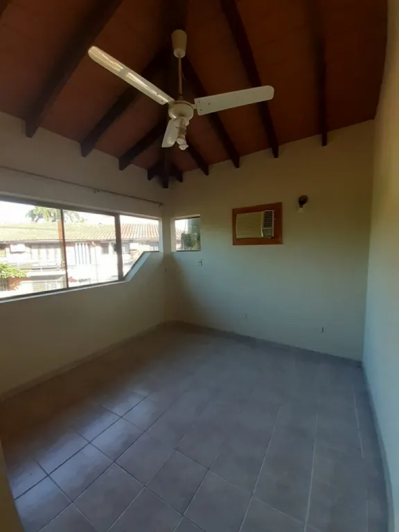 Residencia en Esquina Zona Mburucuya — foto 2