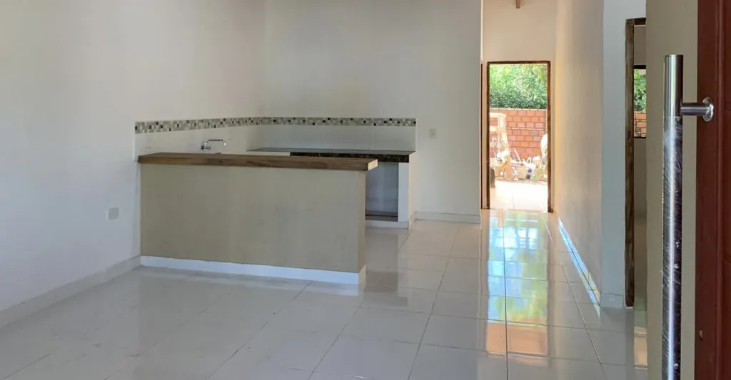 CASA A ESTRENAR EN SAN ANTONIO POR TAN SOLO GS. 250.000.000 — foto 2