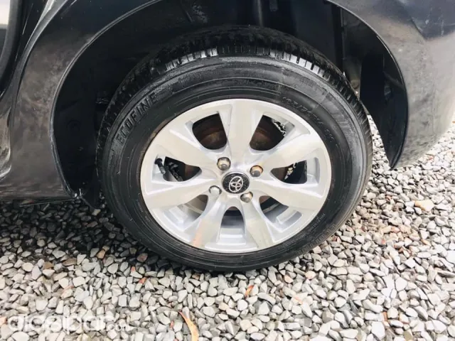 Toyota Vitz 2011 - foto 8