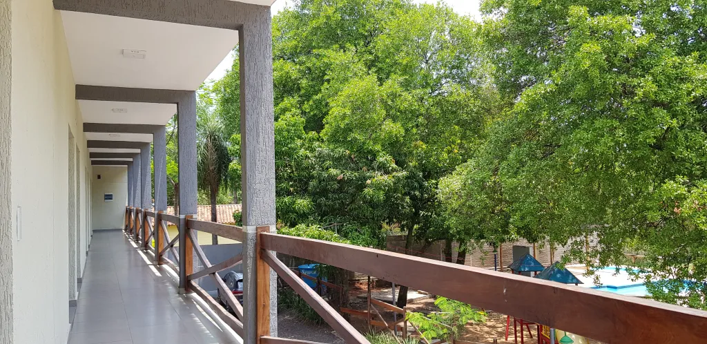 UN MODERNO EDIFICIO CON PARQUE A ESTRENAR EN LIMPIO! 2.916 m2. — foto 3