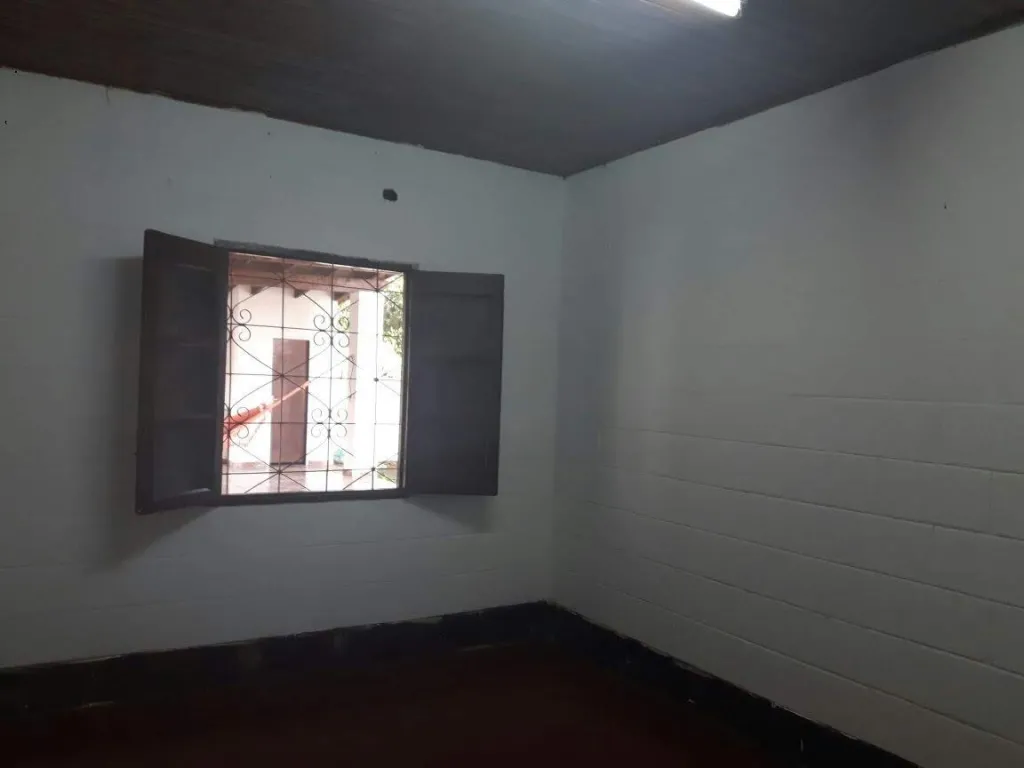 Vendo casa en Hernandarias, área 6 a dos cuadras de la costanera — foto 3