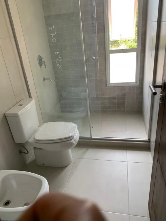 VENDO RESIDENCIA A ESTRENAR EN ASUNCION BARRIO MBURUCUYA COD 3422 — foto 2
