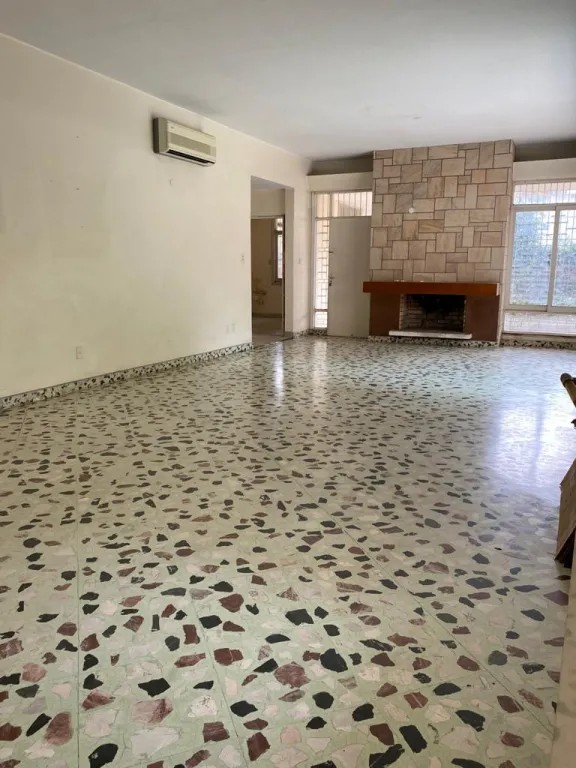 HERMOSA RESIDENCIA SOBRE RCA. ARGENTINA C DUGRATY — foto 3