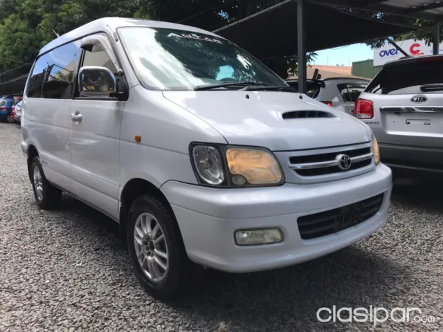 Toyota Noah 2001 - foto 2