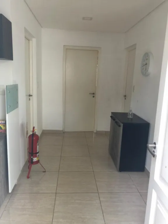 EXCELENTE PROPIEDAD PARA OFICINA O VIVIENDA — foto 3
