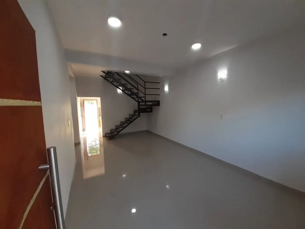 VENDO CASA TIPO DUPLEX EN LAMBARÉ — foto 2