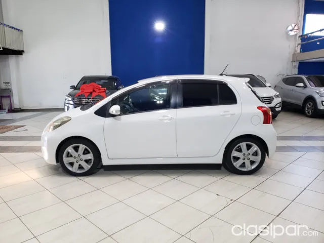 Toyota Vitz 2009 — foto 4