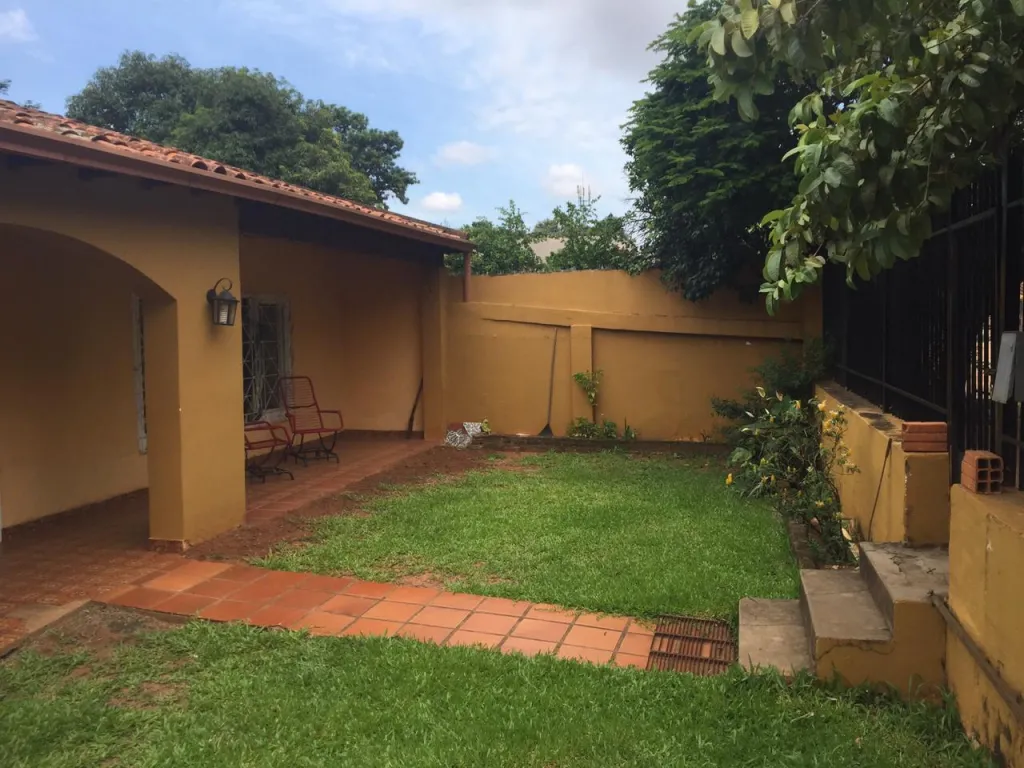 VENDO HERMOSA CASA EN LA CIUDAD DE SAN LORENZO, ZONA PASTORA CESPEDES — foto 2