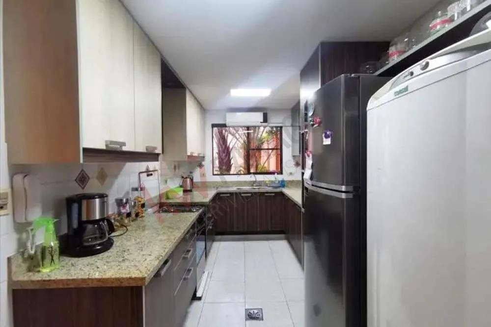 CASA CON PISCINA EN VENTA - ZONA UCA — foto 3