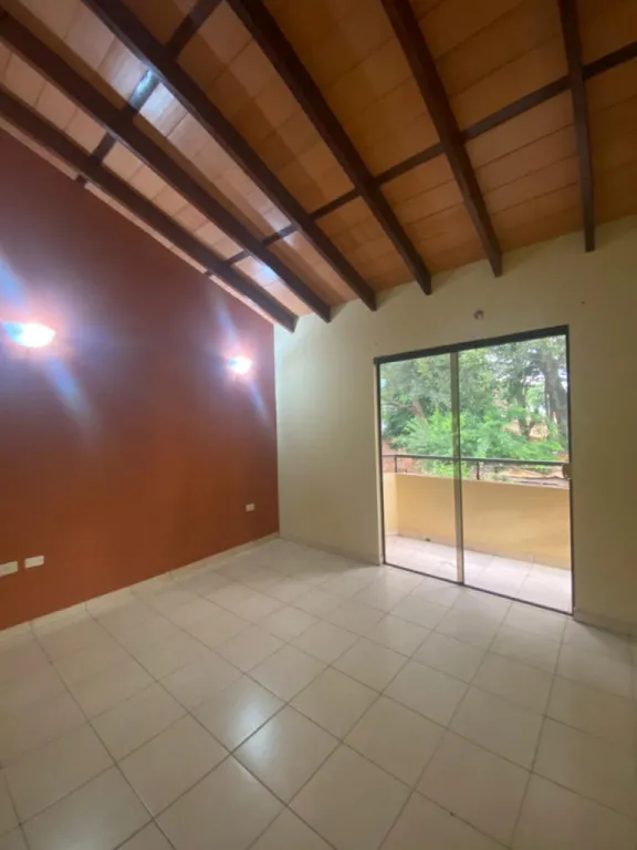 VENDO DUPLEX DE 3 DORMITORIOS EN LAMBARE — foto 3