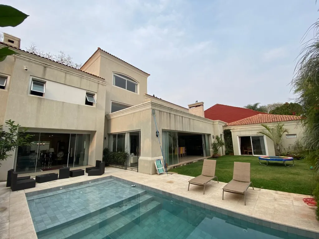 VENDO AMPLIA Y HERMOSA RESIDENCIA - MBURUCUYA — foto 3