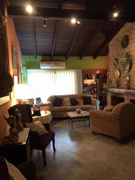 VENDO FINA RESIDENCIA EN VISTA ALEGRE ASUNCIÓN — foto 2