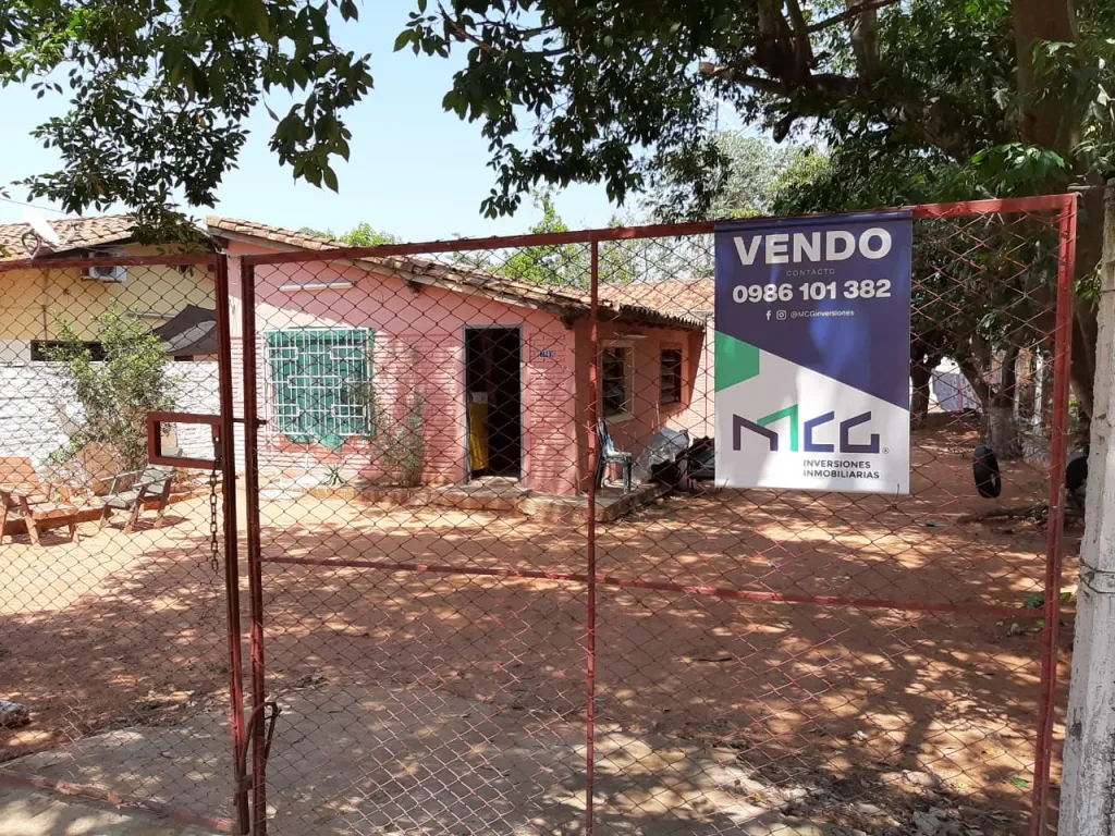 Terreno con casa a demoler Barrio Kennedy de Lambare — foto 2