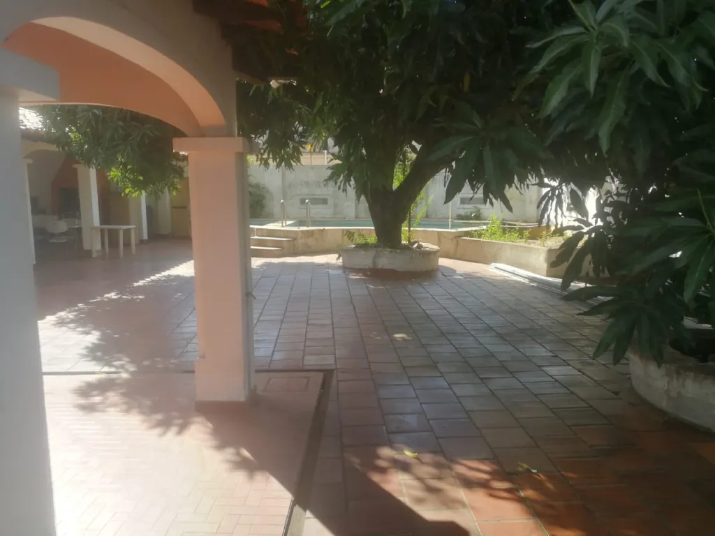 VENDO EXCELENTE PROPIEDAD EN ESQUINA RECOLETA — foto 2