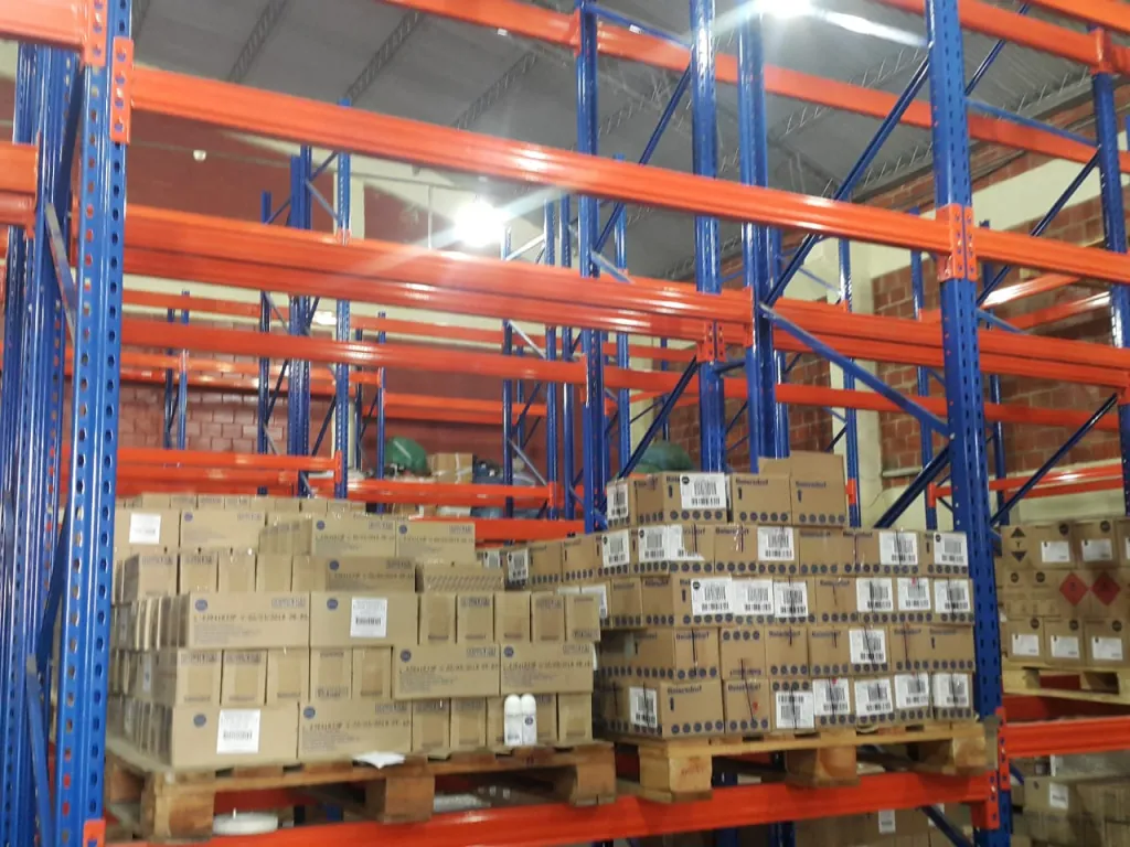 Tinglado Deposito Galpon con Racks Espectacular OFERTA! Posesion Inmediata — foto 2