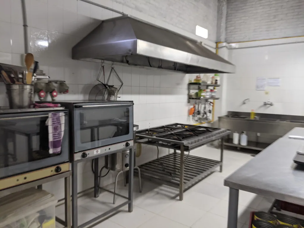 Local gastronómico semi equipado en Venta — foto 2