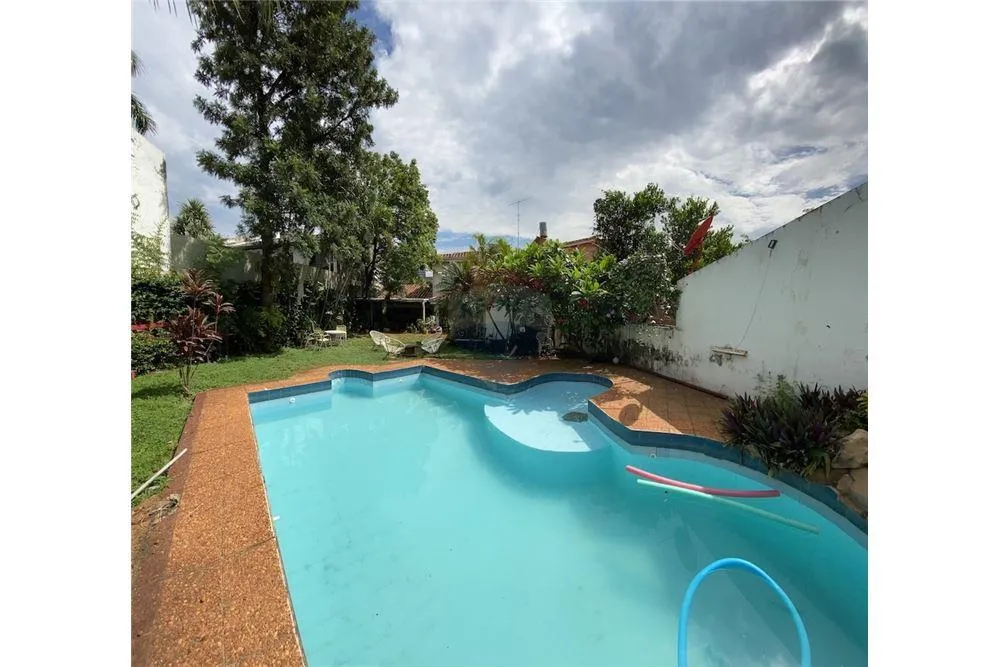 VENDO HERMOSA RESIDENCIA EN BO. YKUA SATI — foto 3