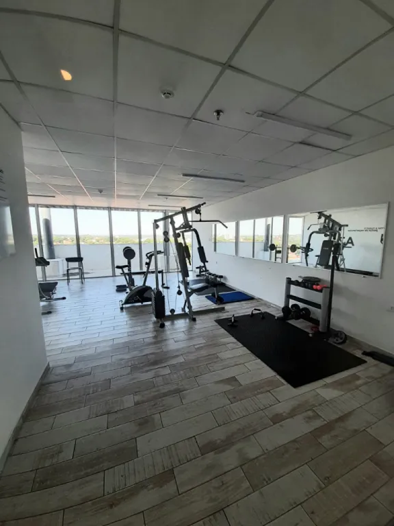 ALQUILO DEPARTAMENTO EN EDIFICIO CON GYM Y PISCINA, BARRIO SAN VICENTE!! — foto 2