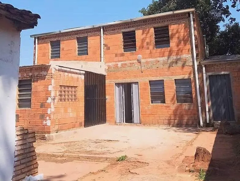 CASA EN VENTA EN LA CIUDAD DE SAN LORENZO!!! — foto 2