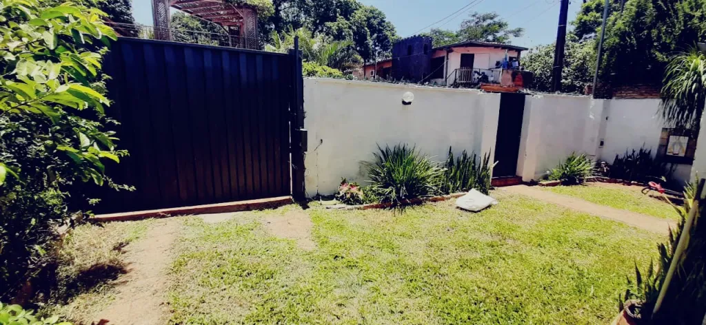 VENDO CASA EN FERNANDO DE LA MORA — foto 2