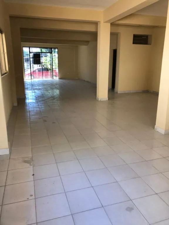 SE ALQUILA SALON COMERCIAL C* BAÑO EN SAN VICENTE - ASUNCION — foto 2