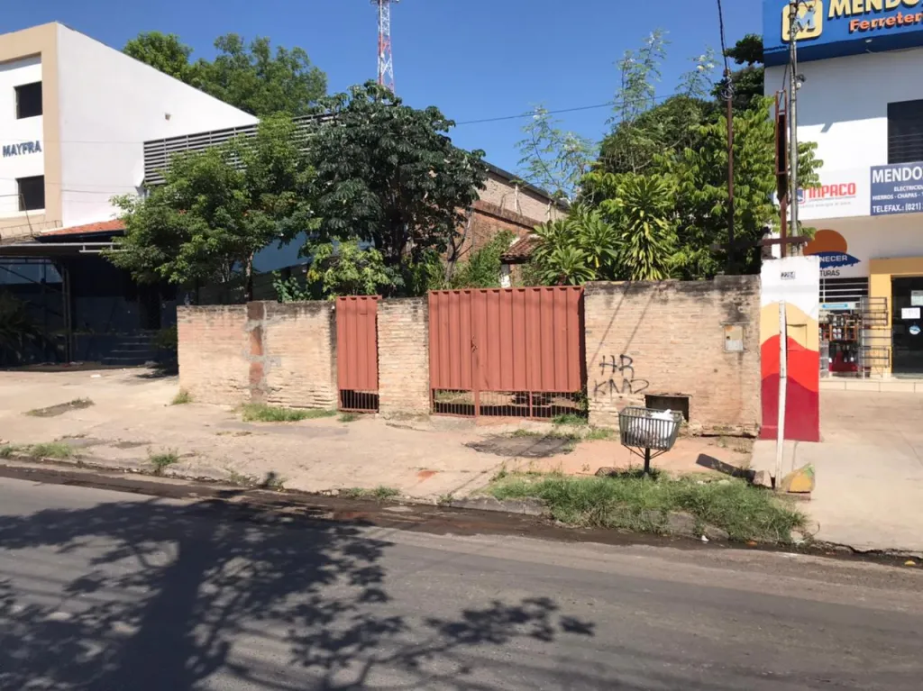 REGALO CASATERRENO sobre Av. Artigas, a pasos de Av. Brasilia — foto 2