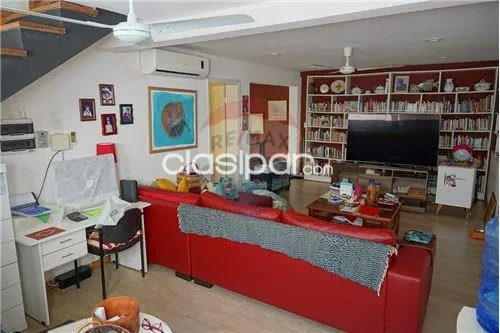 En Venta casa de 3 niveles en pleno Mburucuya — foto 2