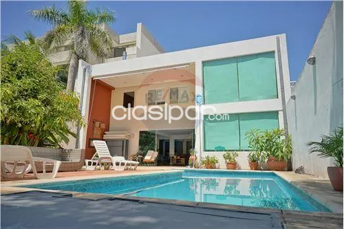 En Venta casa de 3 niveles en pleno Mburucuya — foto 3