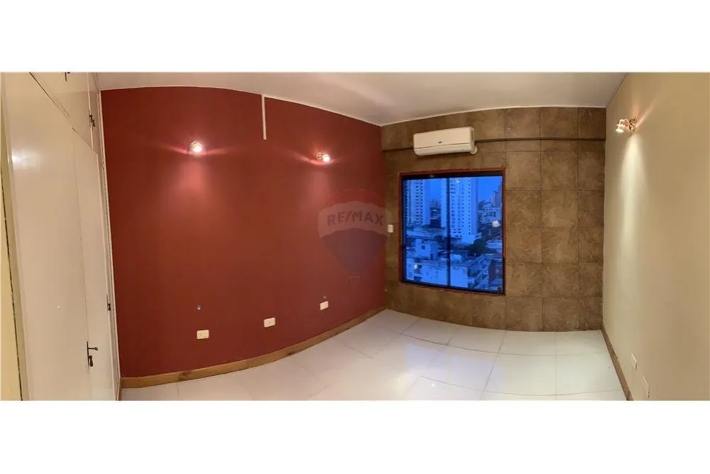 VENDO DEPARTAMENTO CON 4 HABITACIONES Y 3 COCHERAS — foto 2