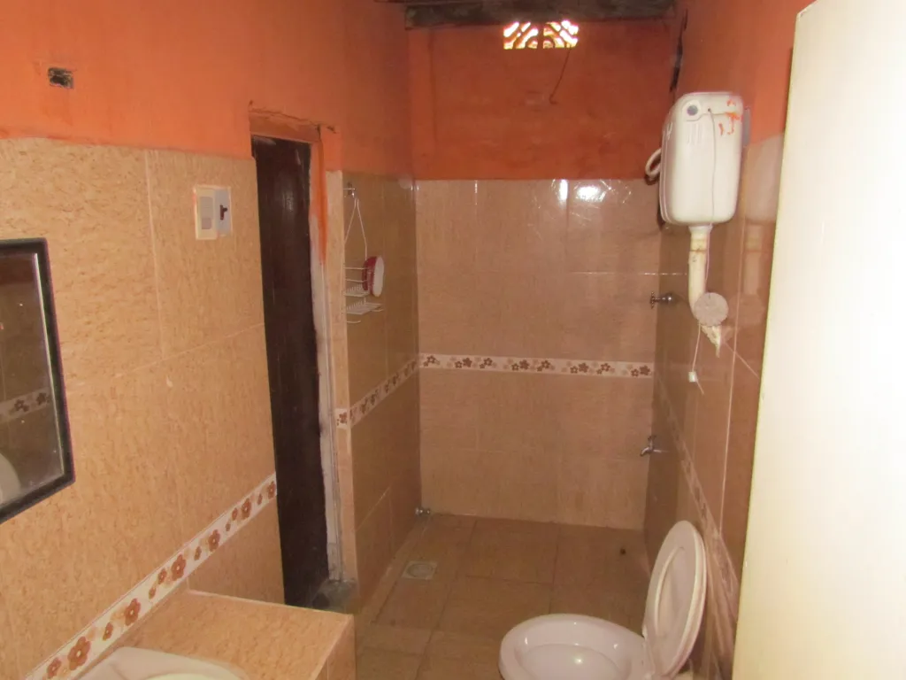 VENTA DE CASA EN LUQUE A DOS CUADRAS DE LA MUNICIPALIDAD — foto 3